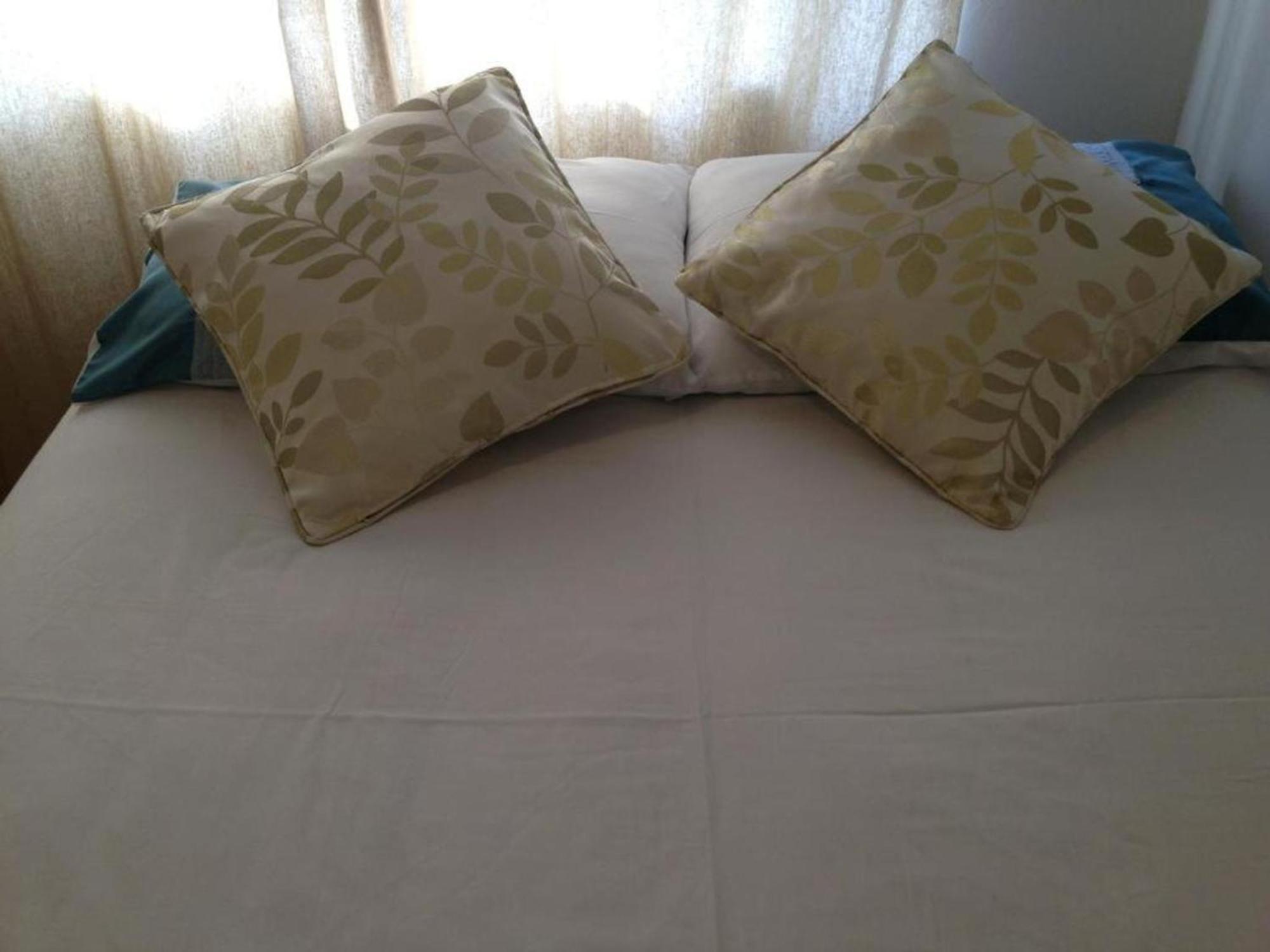 Room In Guest Room - Comfortable Family Room With Tv, Free Fast Wifi, Sleeps 4 With 1 Bunk Bed 海斯 外观 照片